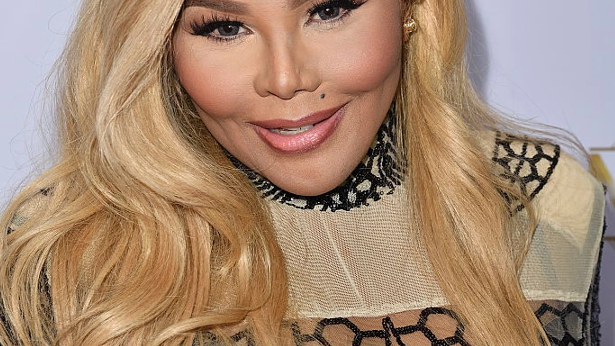 Rapper Lil Kim Shamed on Social Media for Skin Bleaching