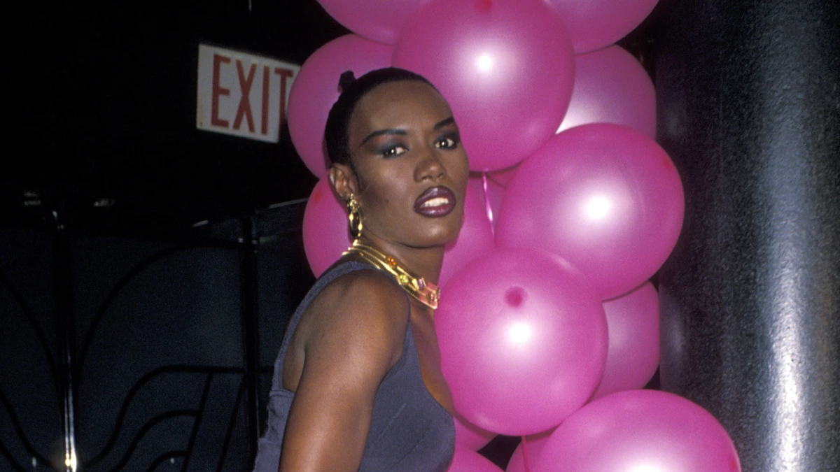 grace jones pink dress Grace Jones an Azzadine Alaa muse : r/whatthefrockk