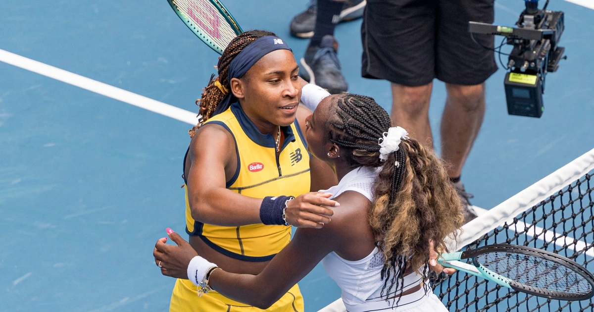 Open Essence Coco Gauff Advances To Next Round In Australian Open - Essence