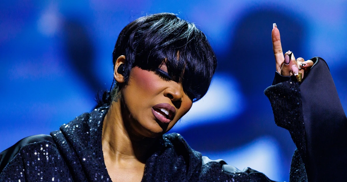 Three Wigs, One Set: How Monica's Stylist Pulled Off Her ESSENCE Festival Quick Changes