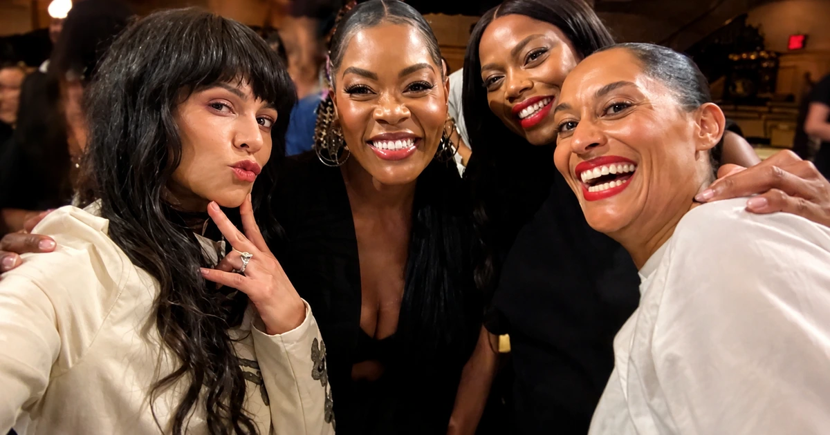 ‘Girlfriends’ Cast Reunites To Support Tracee Ellis Ross On Broadway - Essence