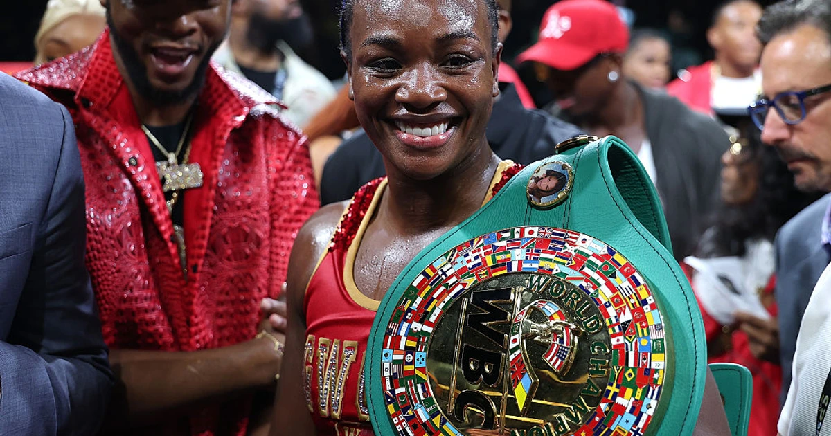 Claressa Shields Stops Kaye Scott to Reclaim Middleweight Titles in Atlanta