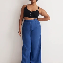cigarette trousers for big thighs Thick thigh friendly from @fable.street , [ Thick girls, Mid size Fashion, Trousers, Office Fits, Styling, Fable street], #fashion #styling #explore Designed by Micheline Pitt and made by hand in Los Angeles I find most pants unflattering