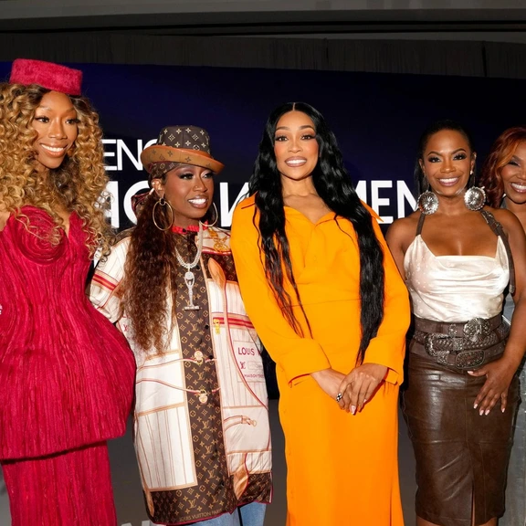 Fashion - Essence