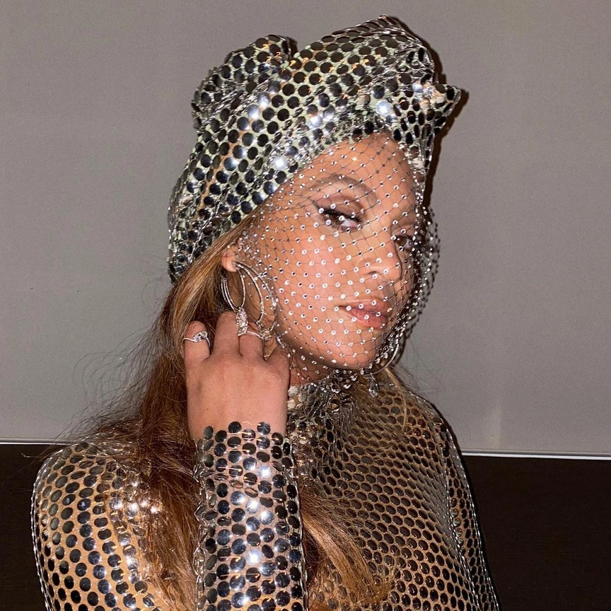 Beyoncé Shows Off A New Way To Wear A Face Mask - Essence