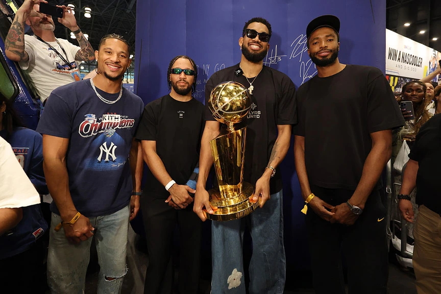 Josh Hart, Jalen Brunson, Karl-Anthony Towns and Mikal Bridges