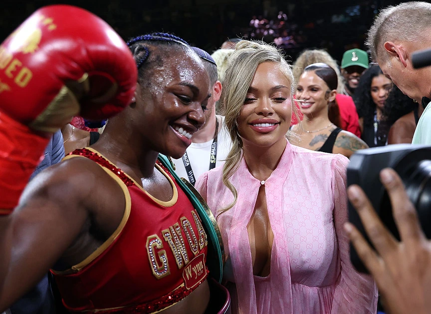 Claressa Shields poses with Latto.