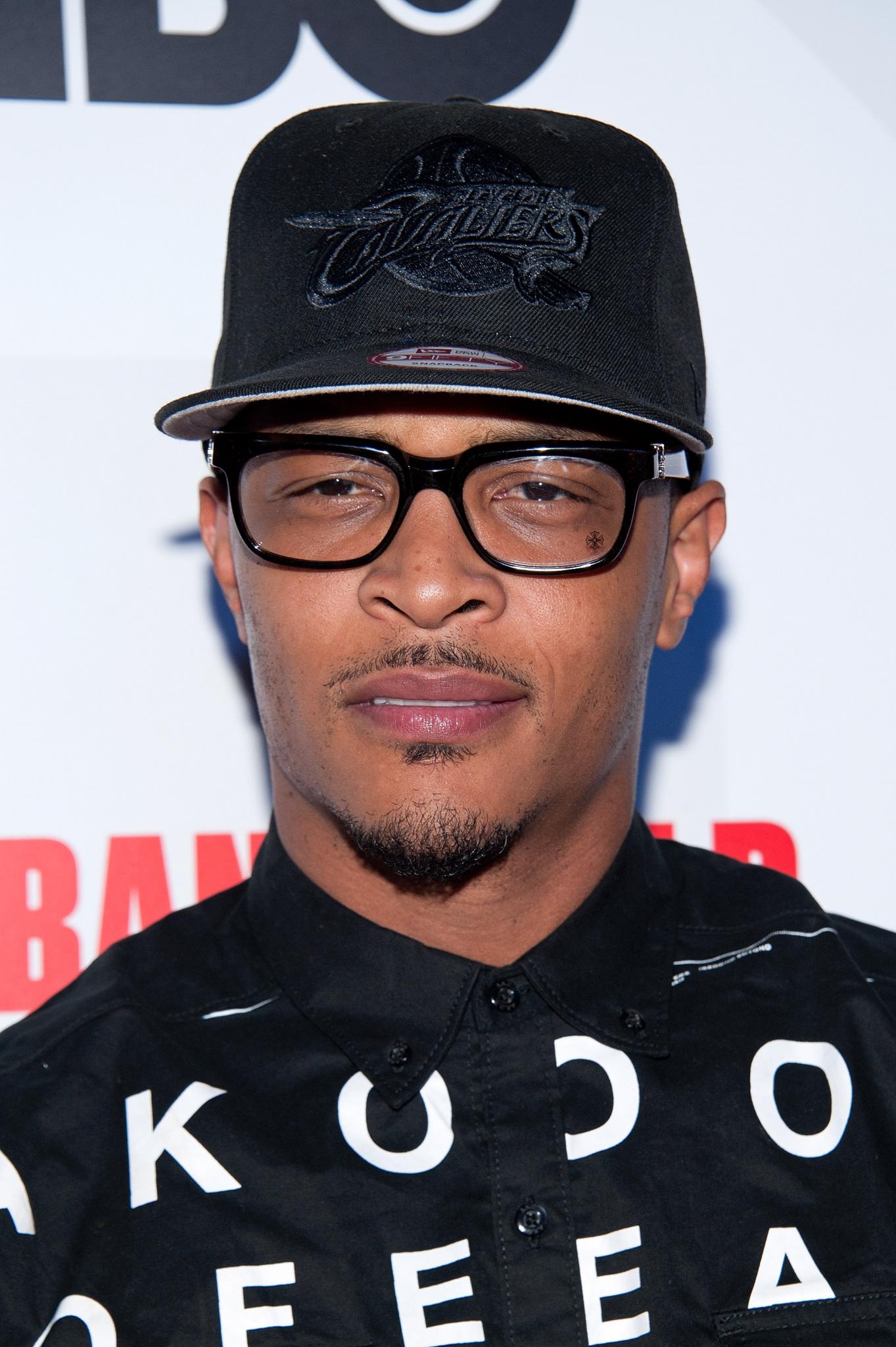 15 Celebs Who Look Great in Eyeglasses - [site:name]
