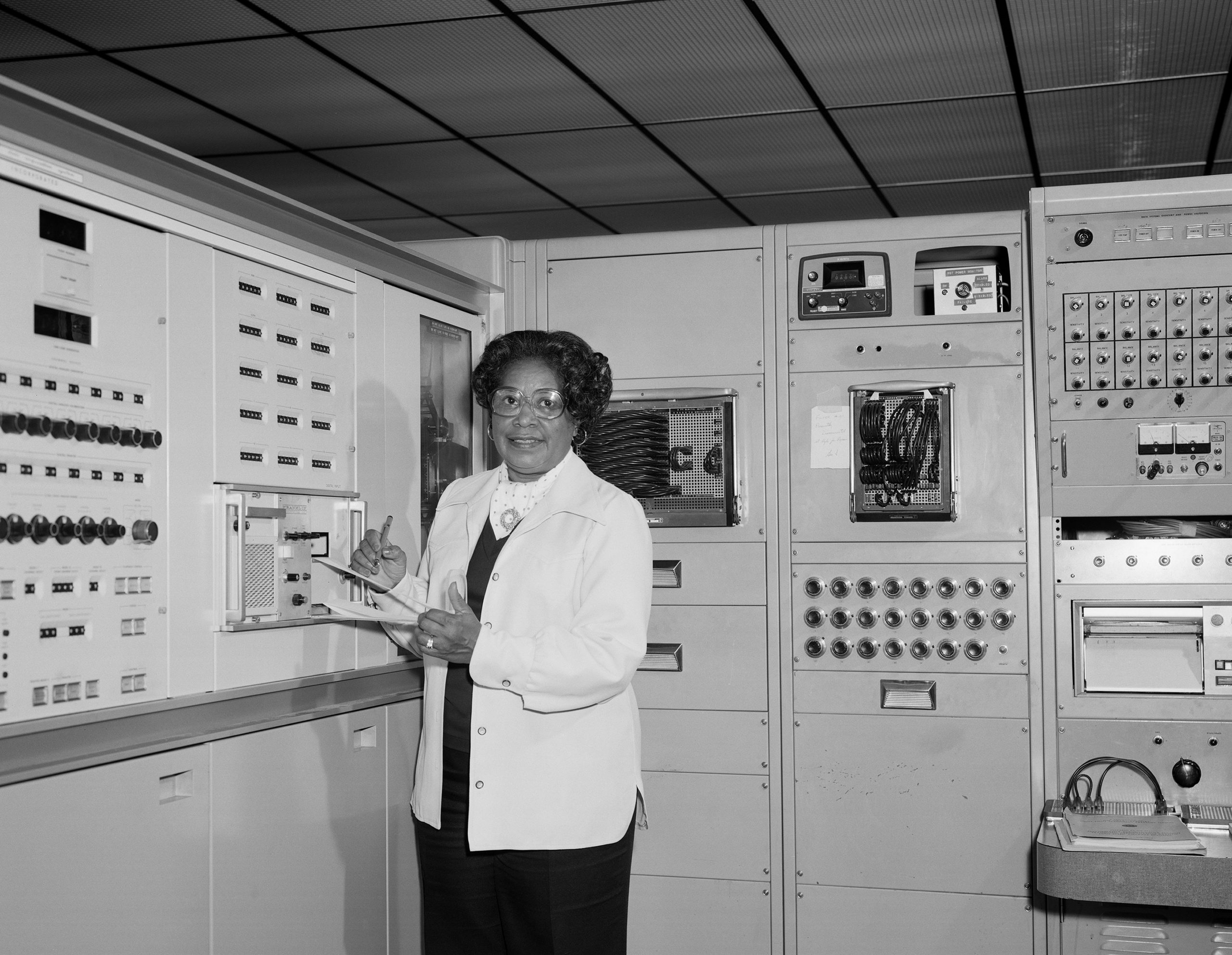 Mary Jackson Math NASA Names D.C. Headquarters After ‘Hidden Figure’ Mary W. Jackson ...