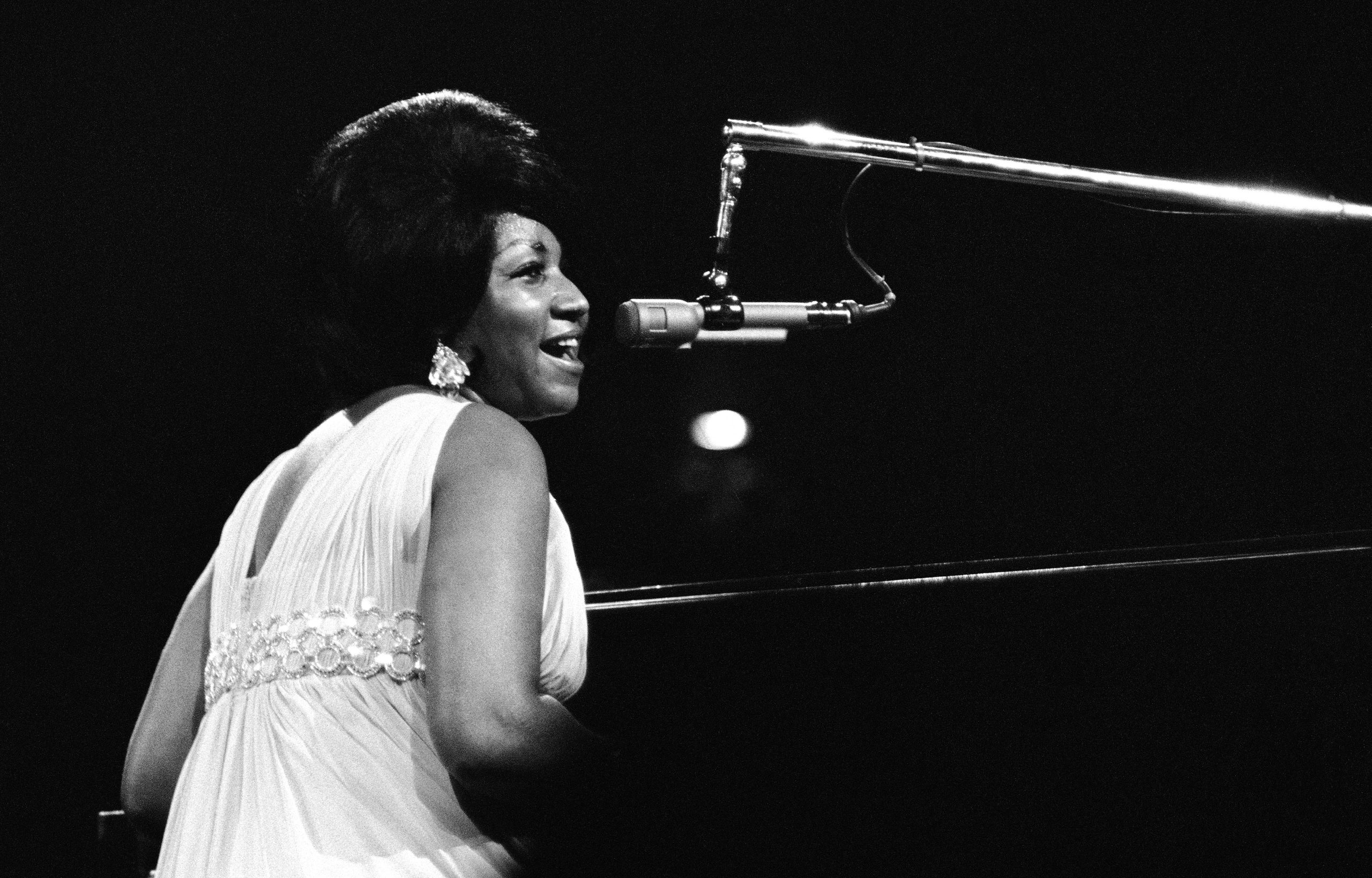 The 10 Best R&B Soloists Of All Time, Ranked