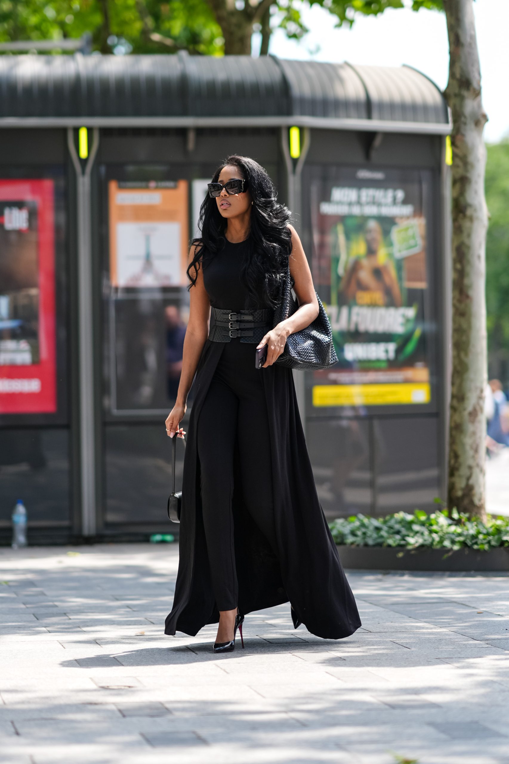 how to wear oversized dress with belt How to Style an Oversized Dress with a Belt
