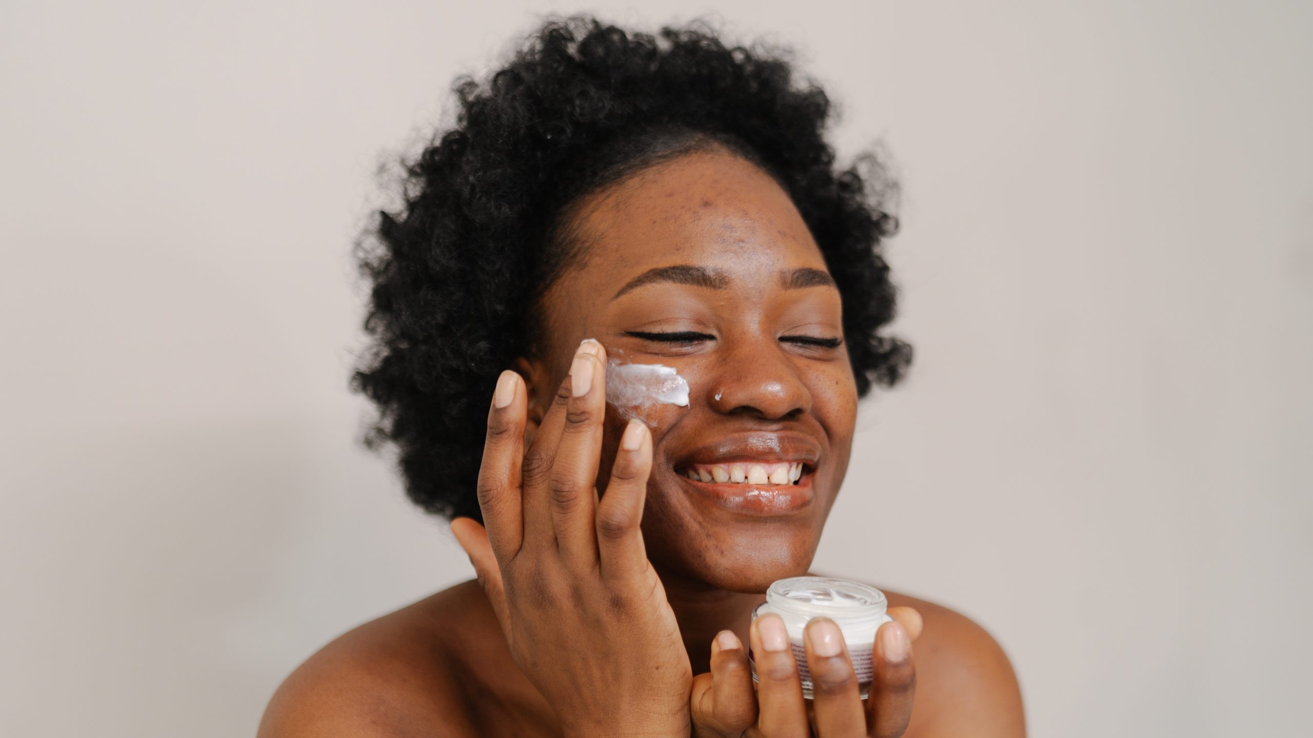 These Are The Top Hyperpigmentation Hacks You Didn’t Know You Needed, According to Experts