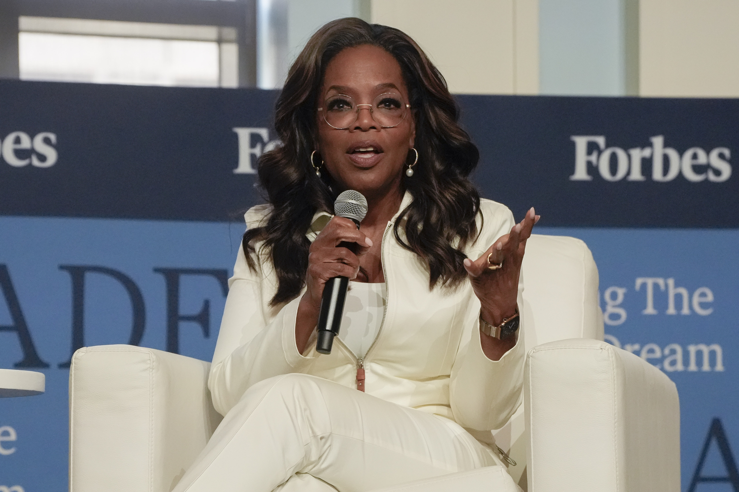 Oprah Winfrey Leadership Academy to Transition to Nationwide Scholarship Program by 2027