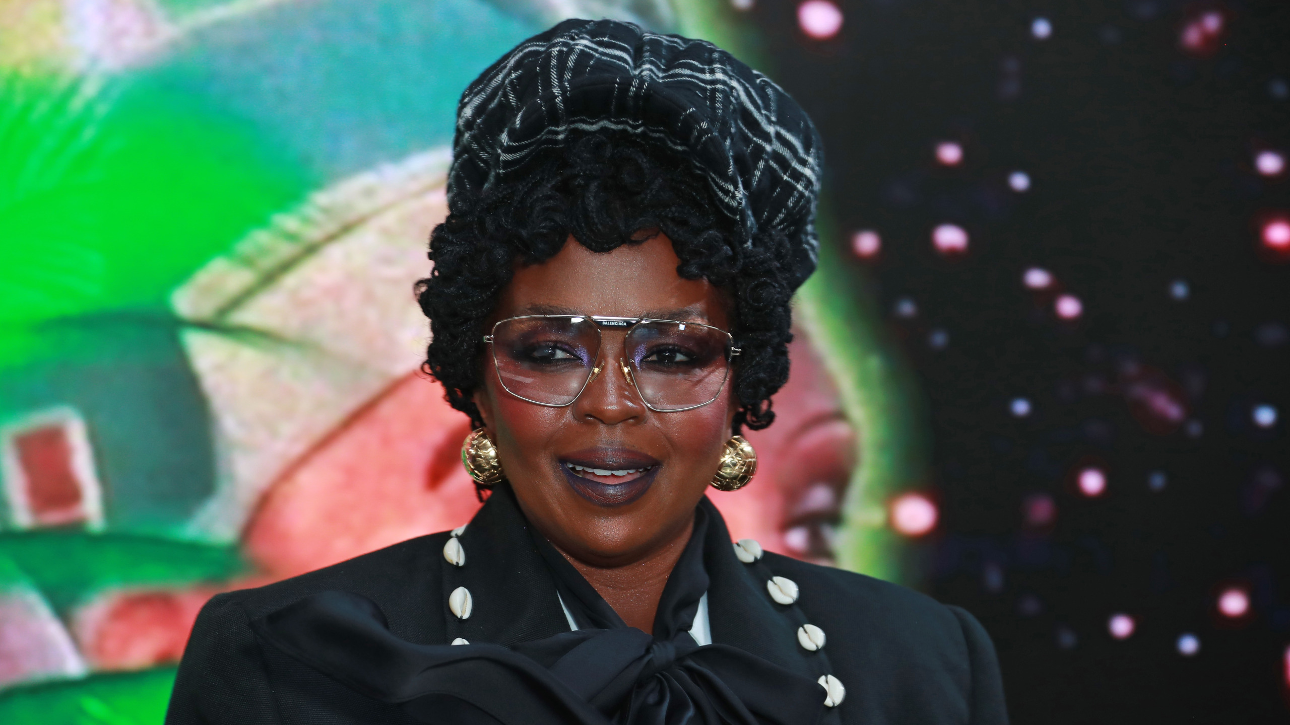 Lauryn Hill Reminds Us Plum Is The Ultimate Transitional Lip Color